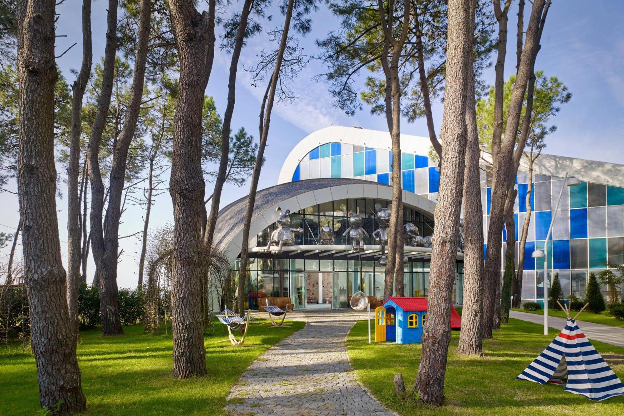 Paragraph Resort & Spa Shekvetili, Autograph Collection Εξωτερικό φωτογραφία The resort's main building