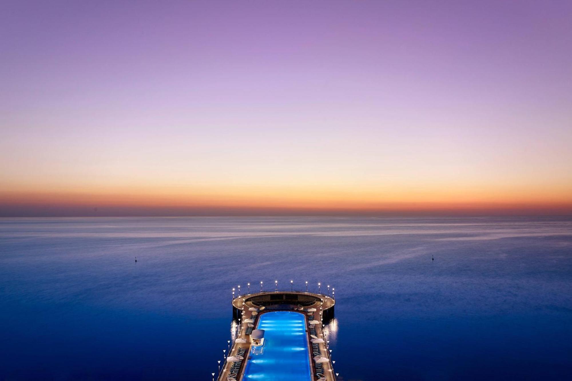 Paragraph Resort & Spa Shekvetili, Autograph Collection Εξωτερικό φωτογραφία The pier at sunset