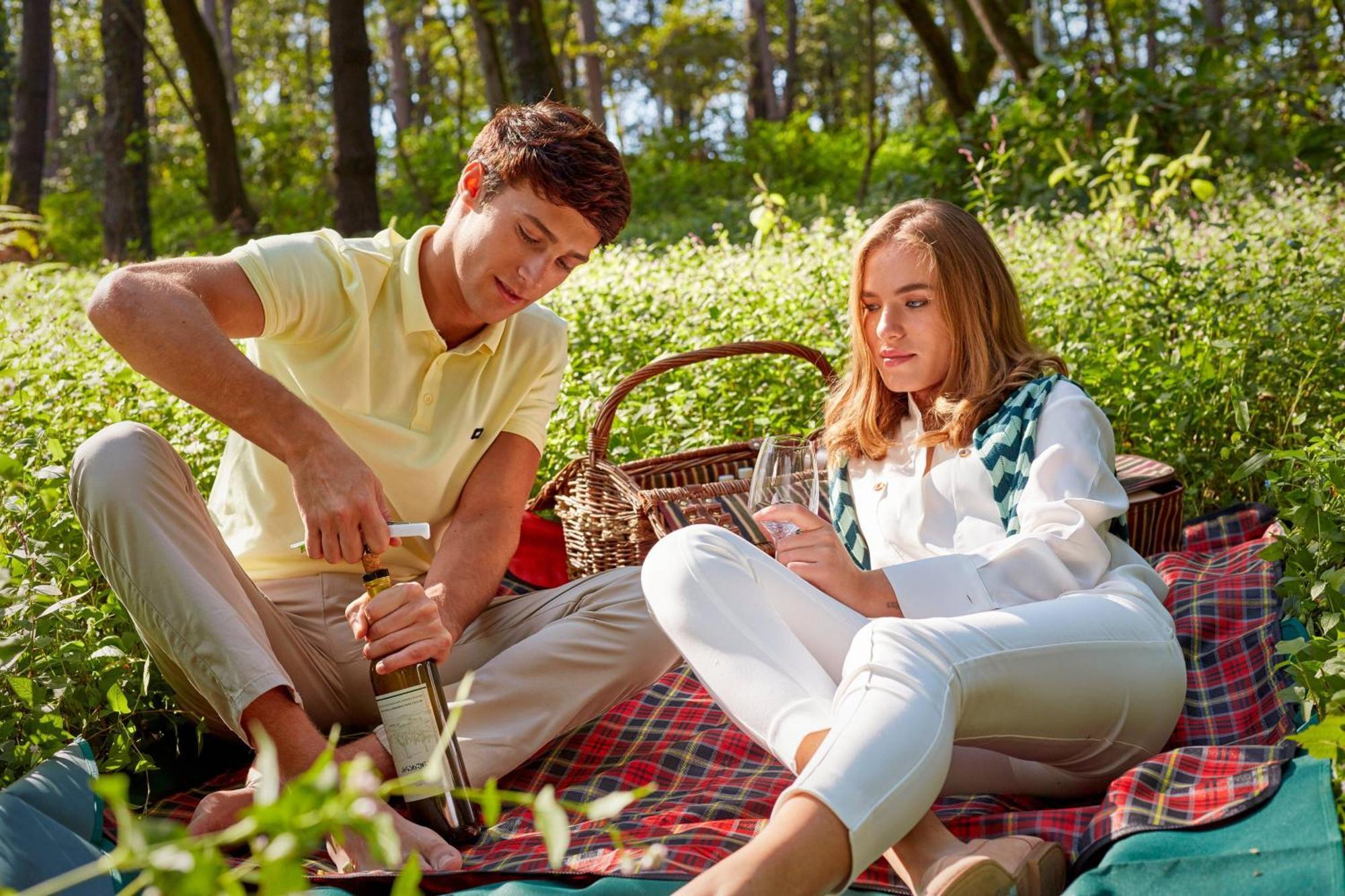 Paragraph Resort & Spa Shekvetili, Autograph Collection Εξωτερικό φωτογραφία A picnic in the woods